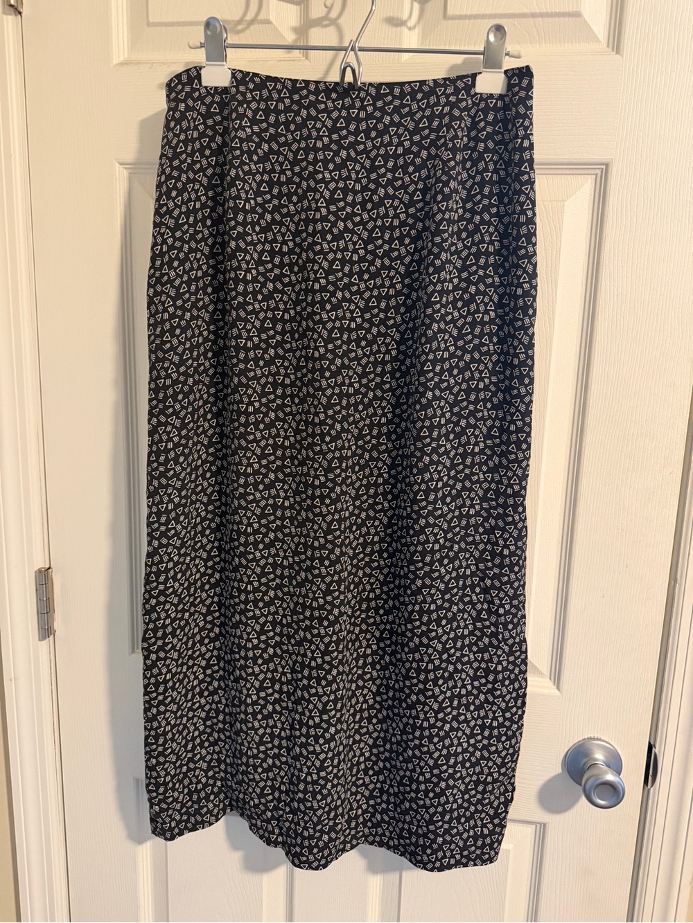 Black Printed A-Line Midi Skirt - Classic Everyday Style